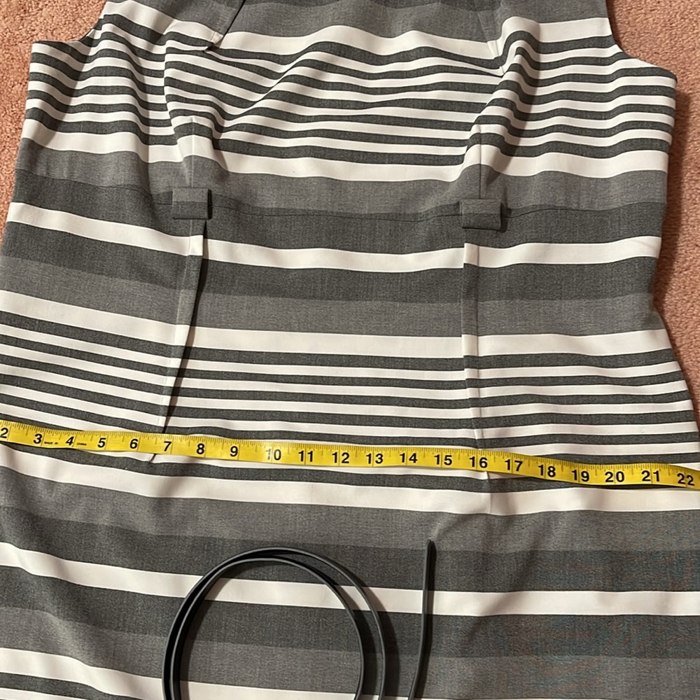 Calvin Klein beautiful dress worn one time /dry cleaned . - Picture 8 of 15
